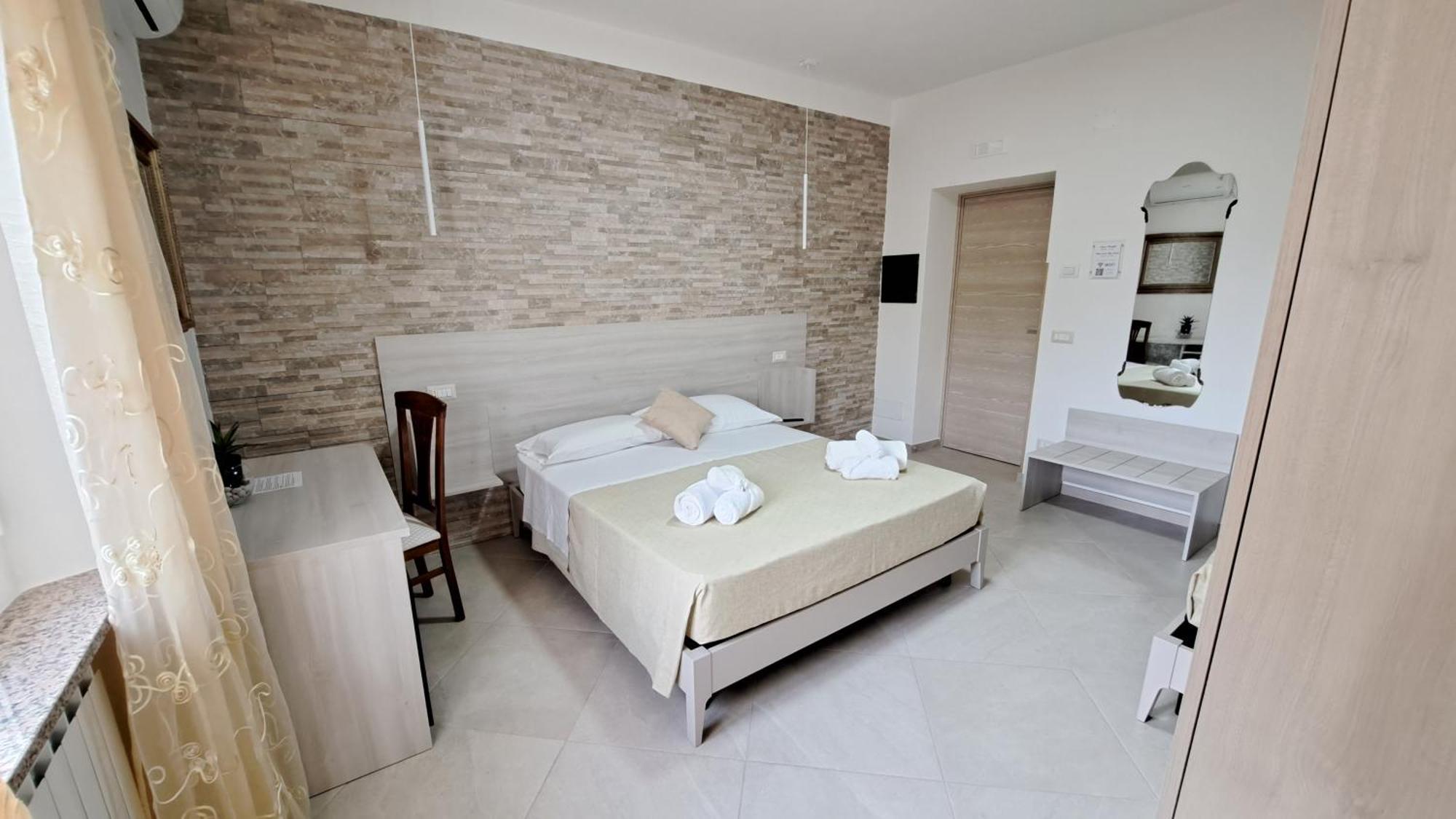 Hera Tropea Rooms エクステリア 写真