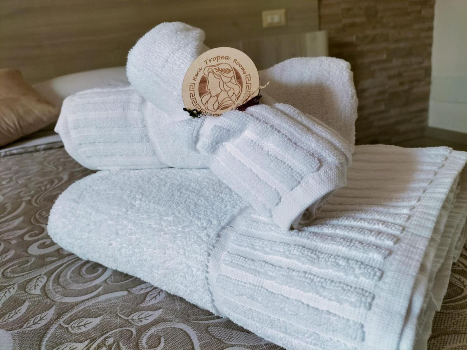 Hera Tropea Rooms エクステリア 写真