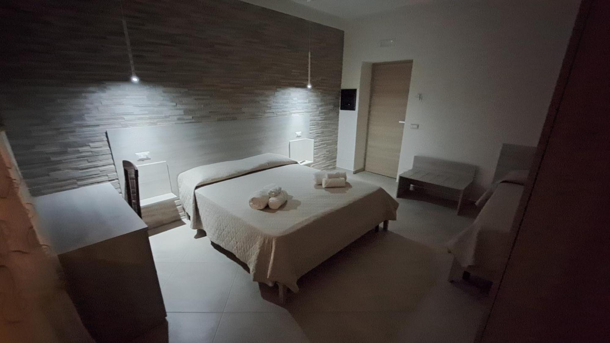Hera Tropea Rooms エクステリア 写真