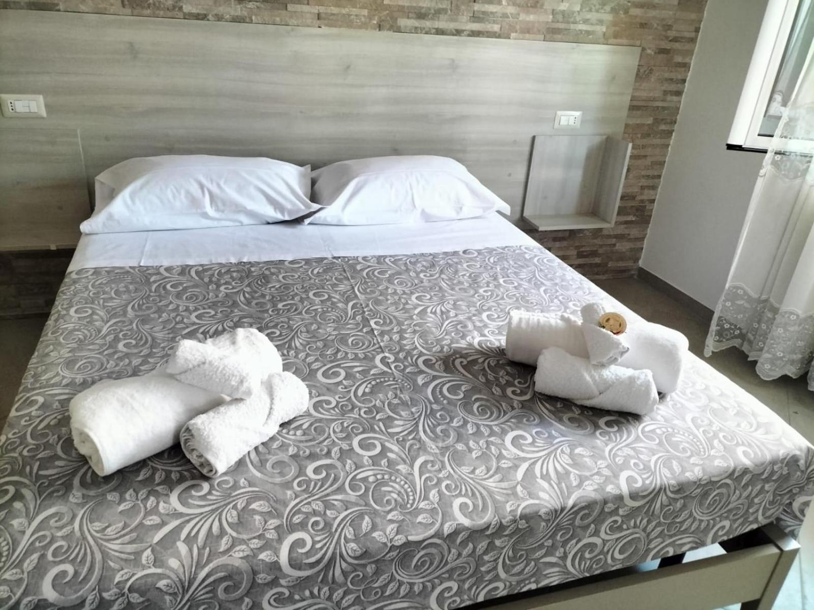 Hera Tropea Rooms エクステリア 写真